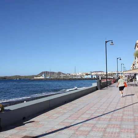 Primavera Tenerife Sur * 아로나